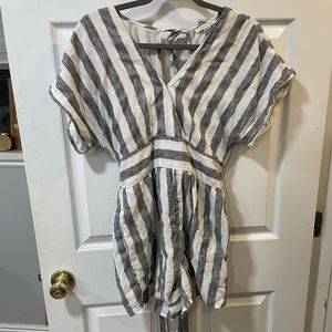 AE Tie-Waist, Open Back Romper (Womens Medium)